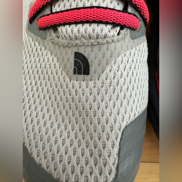 Women’s The North Face Vectiv Fastpack Future Light Hiking Cushioned Shoes 9 - Picture 5 of 11